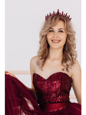 Özbience Parlak Mekik Taşlı Gelin Tacı, Kına ve Düğün Günleri Için Zarif Takı