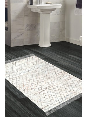 Özbience Saçaklı Kaymaz Taban Banyo Halısı, Şık ve Konforlu Tasarım