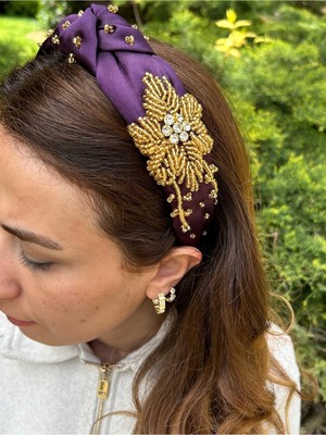 Özbience El Işlemeli Mor Saten Çiçek Taşlı Abiye Saç Tacı