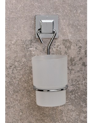 Özbience Pratik ve Şık Yapışkanlı Diş Fırçalık, Hijyenik Kullanım Için Ideal