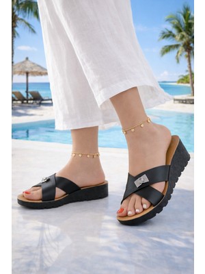 Ghattix Kadın Tek Tokalı Dolgu Topuk Günlük Terlik