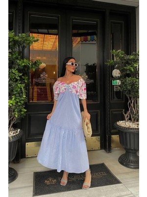 Hiccup Kadın Janes Omuzları Açık Çiçek Desenli A Kesim Midi Elbise, Kalp Yakalı Maya Mavisi