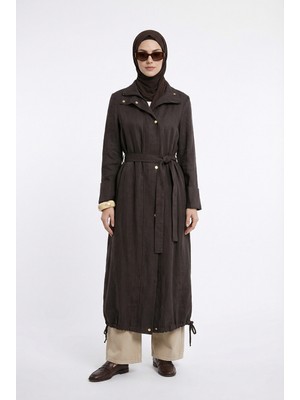 Armine Trend Yakası File Detaylı Belden Kuşaklı Yandan Fermuarlı Kap Kahverengi 26YT702