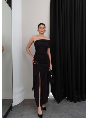 Esra Helvacı Tek Omuz Toka Detaylı Elbise