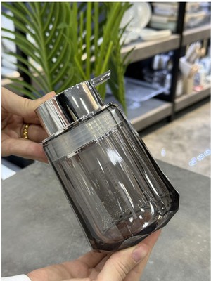 Özbience Parlak Kristal Tekli Köpük Sıvı Sabunluk, Şık ve Kullanışlı Tasarım