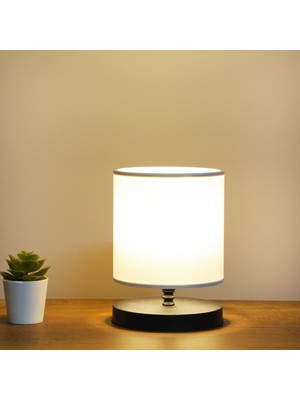 Homing Ekru Tasarım Mini Abajur Yatak Odası İçin PVC Başlık ve Plastik Ayak ile Şık Aydınlatma