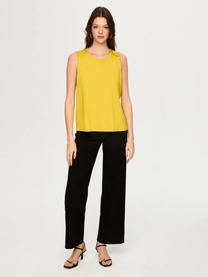 Faik Sönmez Omuzu Metal Toka Detaylı Yuvarlak Yaka Örme Atlet S26ATL019