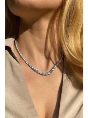Spossy Silver Jewelry +A Kalite Zirkon Taşlı Küçükten Büyüğe Sıralı Pırlanta Kilit Su Yolu Kolye