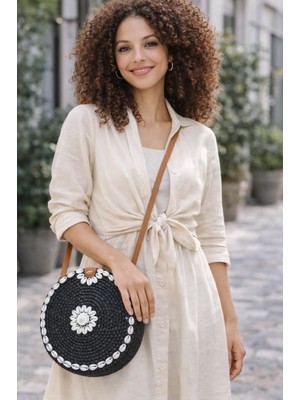Deniz Kabuklu Yuvarlak Hasır Kadın Çantası – El Yapımı Bohem Çapraz Askılı Yazlık Omuz Çantası 20 cm