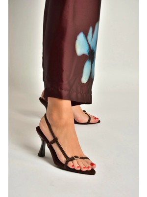 Fox Shoes Y518990102 Kahverengi Süet Ince Topuklu Kadın Ayakkabı