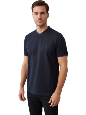 Lacaton 26-7000 V Yaka Patlı T-Shirt