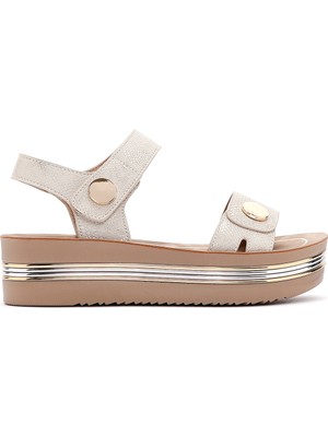 Derimod Kadın Altın Bilekten Bantlı Kalın Tabanlı Metalik Sandalet 26SFE461732