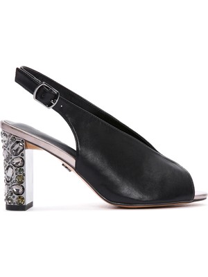 Derimod Kadın Siyah Arkadan Bantlı Taşlı Kalın Topuklu Sandalet 26SFE462118