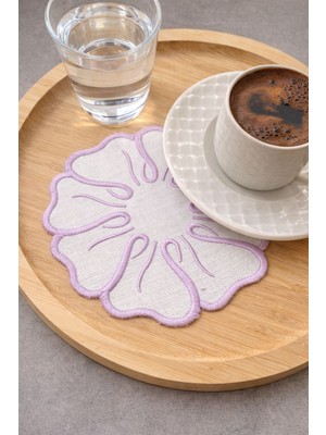 Mora Tekstil 6’lı Çiçek Nakışlı Sunum Peçetesi – Keten Kumaş Kahve Yanı & Davet Masası Parti Peçetesi