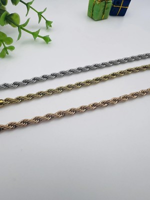 Badiva.co Burgulu Çelik Bileklik