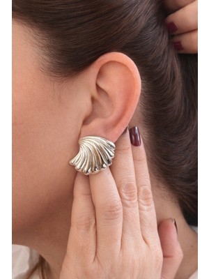 Theory Jewelry Vintage Shell Küpe