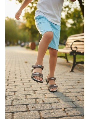 Enoch Çift Cırt Bantlı ve Kabartma Yazı Detaylı Ergonomik Sportif Çocuk Sandalet