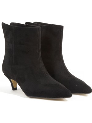 Rella Siyah Süet Sivri Burun Ince Topuklu Şık Günlük Kadın Bilek Bot