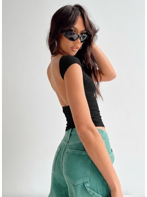 Les Séduisantes C.A. Sırt Dekolteli Dalgıç Kumaş Bluz