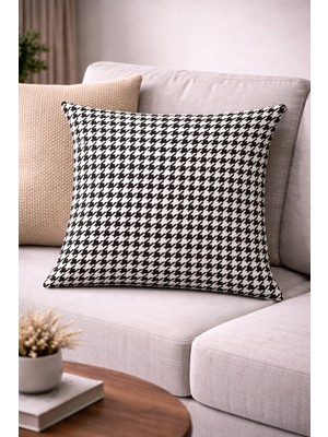 Siyah Renkli Kaz Ayağı Desenli Yastık Kırlent Kılıfı SHKRL169