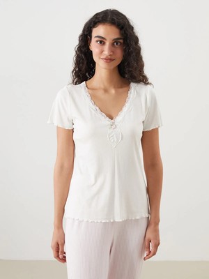 Lc Waikiki Yeni Sezon V Yaka Dantel Detaylı Kadın Pijama Takımı