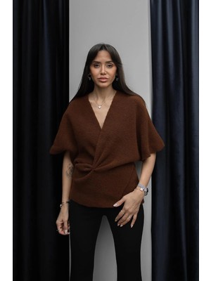 Havoş Kahverengi Önü Düğüm Detaylı Kazak
