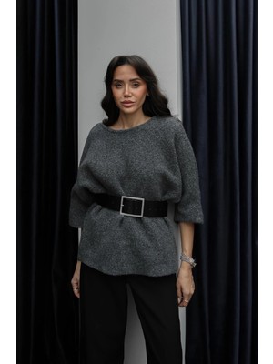 Havoş Gri Arkası Dantel Detaylı Kazak