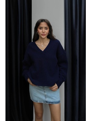Havoş Lacivert V Yaka Yumuşak Dokulu Kazak