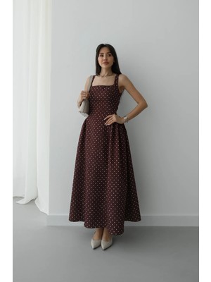 Havoş Kahverengi Kare Yaka Puantiyeli Elbise