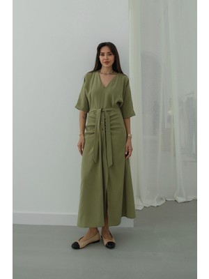 Havoş Yeşil Önü Düğme Detaylı Kuşaklı Elbise