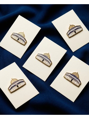 Zaytoon 5\'lu Kaya Kubbesinin Simgesi Altın Renkli Tasarımlı Metal Yaka Rozeti A300001-05