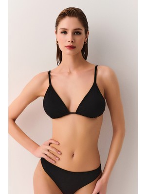 Suwen Kadın Üçgen Bikini Üst Siyah Renk Örme Kumaşla Trend Plaj Modası