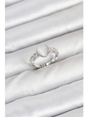 Epilons Mey Ithalat® Pirinç Gümüş Renk Zirkon Taşlı Kalpli Kadın Yüzük