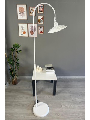 Allians Modern Beyaz Metal Lambader, Oturma ve Çalışma Odası Için Şık Zemin Aydınlatması