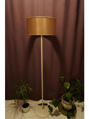 Allians Gold Detaylı Krem Ayaklı Lambader, Modern ve Şık Dekorasyon Parçası