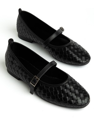 Senzora Siyah Cilt Kadın Örgü Detaylı Günlük Babet