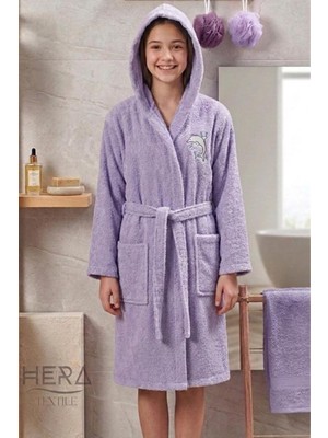 Hera Textile Çocuk Bornozu Pamuklu Kapüşonlu Lila 13-18 Yaş Unisex-Kız-Erkek Kemerli Yunus Nakışlı Genç Bornoz