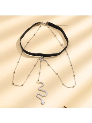 Özbience Şık ve Zarif Yılan Modeli Bacak Aksesuarı, Trend ve Şıklık Sunar