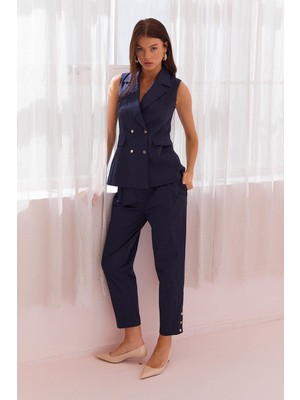 Kadın Normal Kalıp Çentikli Yaka Düğme Kapamalı Kolsuz Cep Detaylı Lacivert Yelek NAAR12713-LACİVERT