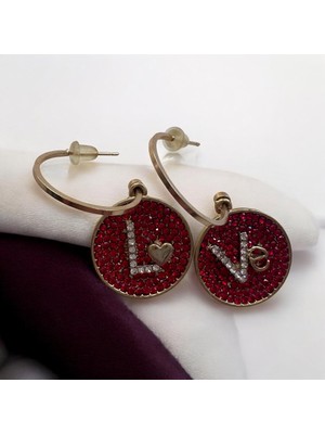 ALS Tasarım Dünyası Gold ve Kırmızı Renk Zirkon Taşlı Love Yazılı Şık Küpe