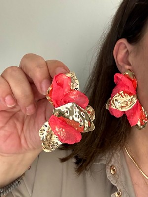 ALS Tasarım Dünyası Kadın Gold Renk Metal Araları Turuncu Tül Detaylı Şık Renkli Küpe