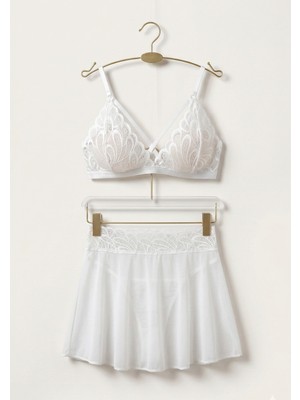 Feenia Lunarose Beyaz Etekli Fantezi Çapraz Ipli Sütyen Takımı