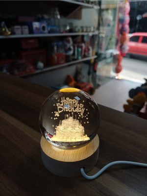 Allians Ahşap LED Kristal Küre ile Doğum Günü Kutlaması Gece Lambası