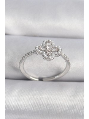 Pazarcan Pirinç Gümüş Renk Zirkon Taşlı Yonca Model Inci Detay Kadın Yüzük