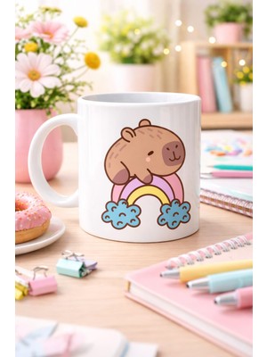 urfakent bilişim ve medya danışmanlık Sevimli Kapibara Gökkuşağı Tasarımlı Porselen Kupa Model 119 – Tatlı Hayvan Figürlü Kahve & Çay Kupası