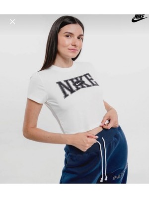 Nike Sportswear Women's Slim Cropped Tee Street Krem Kadın T-Shirt HQ1709-133