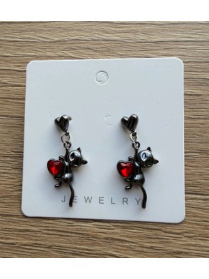 Metal Giyim Kedi Kalp Detaylı Gotik Küpe