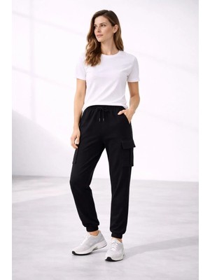 Kadın Jogger Eşofman Altı Rahat Kalıp, Kargo Cepli, Lastikli Paça, Günlük Spor Pantolon - Siyah