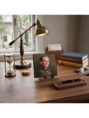 Hedea Atatürk Masaüstü Ahşap Tablo - Kabartmalı Baskı Şık Hediyelik 16X16 cm No 2