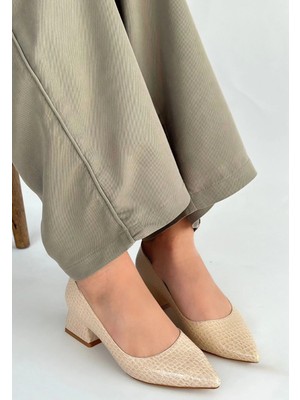 Colezium Meort Bej Rugan Topuklu Ayakkabı